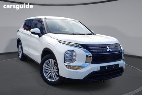 White 2022 Mitsubishi Outlander Wagon Es 5 Seat (2Wd)