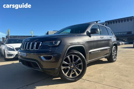 Grey 2018 Jeep Grand Cherokee Wagon Limited (4X4)