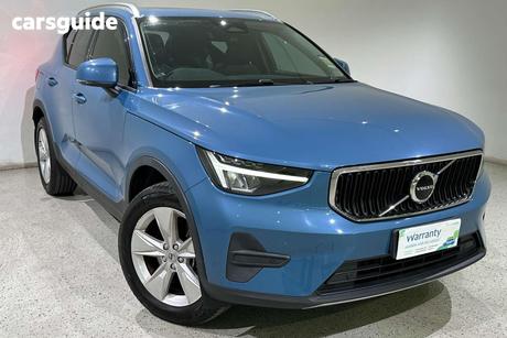 Blue 2022 Volvo XC40 Wagon Plus B4 Mhev