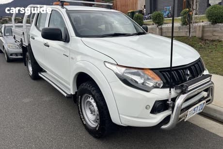 White 2017 Mitsubishi Triton Ute Tray
