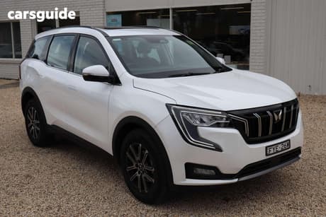 White 2025 Mahindra XUV700 Wagon Ax7L