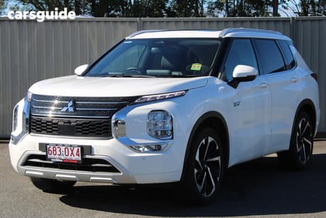 White 2025 Mitsubishi Outlander Wagon Phev Exceed 5+2 Seat (Awd)