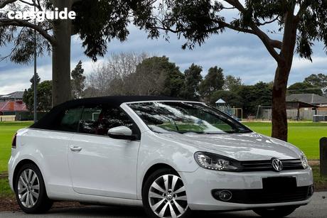 White 2014 Volkswagen Golf Cabriolet 118 Tsi