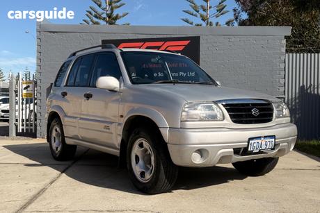 Silver 2005 Suzuki Grand Vitara SUV SPORTS (4X4)