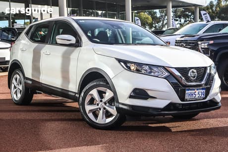 White 2019 Nissan Qashqai Wagon St