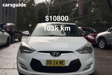 White 2012 Hyundai Veloster Coupe +