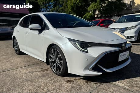 White 2021 Toyota Corolla Hatchback Zr