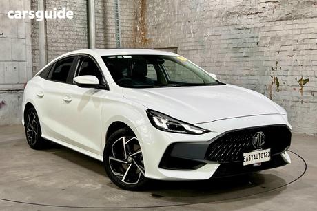 White 2023 MG MG5 Sedan Essence