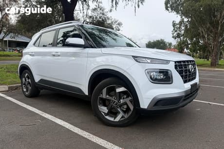 White 2021 Hyundai Venue Wagon Elite ((Sunroof)