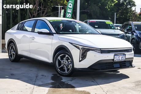 White 2025 Kia K4 Sedan S