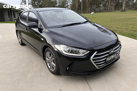 Black 2017 Hyundai Elantra Sedan Active 2.0 Mpi