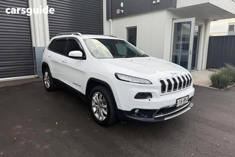 White 2015 Jeep Cherokee Wagon Limited (4X4)