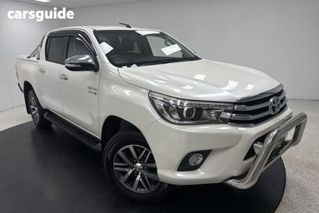 White 2017 Toyota Hilux Dual Cab Utility Sr5 (4X4)