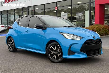 Black 2022 Toyota Yaris Hatchback Zr