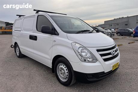 White 2016 Hyundai Iload Van