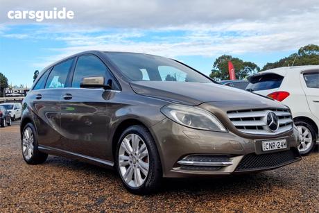 Bronze 2013 Mercedes-Benz B200 Hatchback