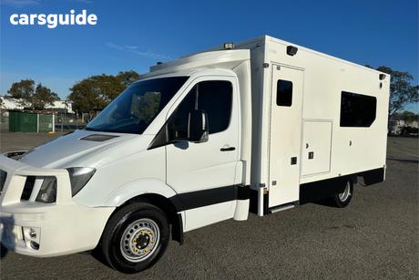 White 2014 Mercedes-Benz Sprinter Cab Chassis 519Cdi Lwb