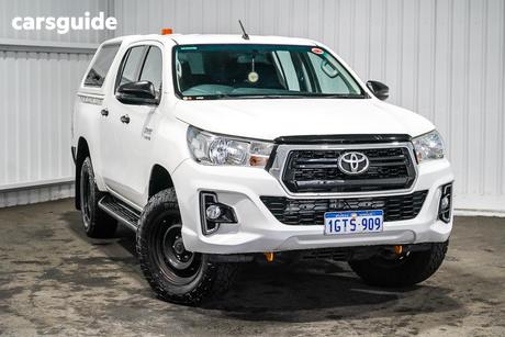 White 2019 Toyota Hilux Double Cab Pick Up Sr (4X4)