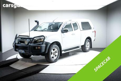 White 2013 Isuzu D-MAX Crew Cab Utility Ls-U Hi-Ride (4X4)