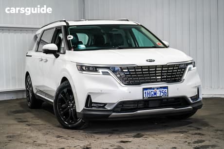 White 2021 Kia Carnival Wagon Platinum