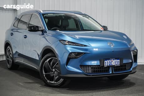 Blue 2025 MG MGS5 EV Wagon Essence 49