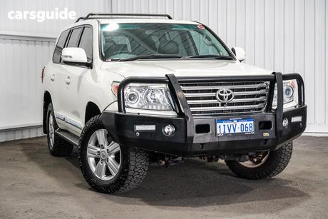 White 2014 Toyota Landcruiser Wagon Sahara (4X4)