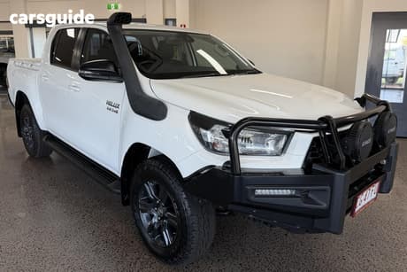 White 2024 Toyota Hilux Double Cab Pick Up Sr (4X4)