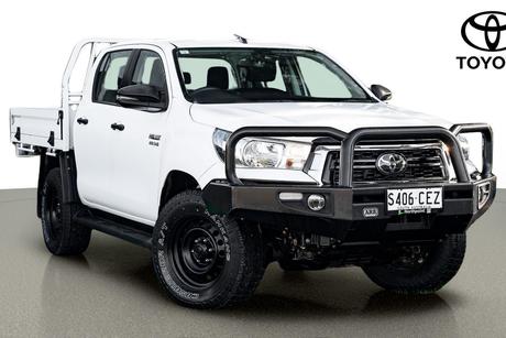 White 2020 Toyota Hilux Double Cab Chassis Sr (4X4)
