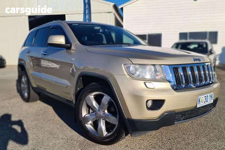 Gold 2011 Jeep Grand Cherokee Wagon Limited (4X4)