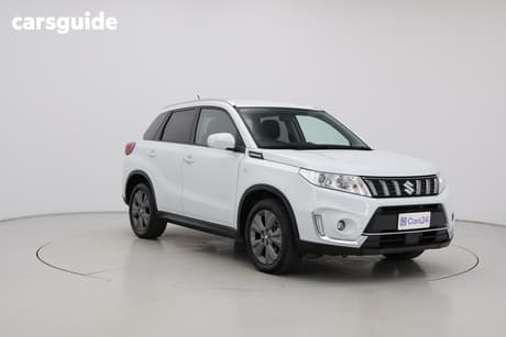 White 2024 Suzuki Vitara Wagon Turbo