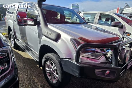 Silver 2019 Isuzu D-MAX Crew Cab Utility Ls-U (4X4)
