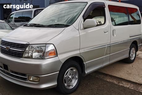 White 2001 Toyota Grand Hiace OtherCar VCH10W