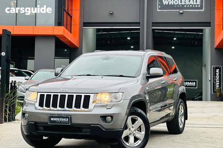 Grey 2013 Jeep Grand Cherokee Wagon Laredo (4X4)