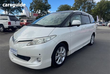 White 2011 Toyota Estima Wagon Aeras G