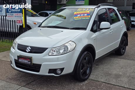 White 2008 Suzuki SX4 Hatchback 4X4
