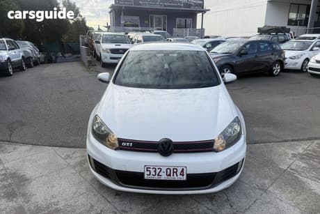 White 2010 Volkswagen Golf Hatchback Gti