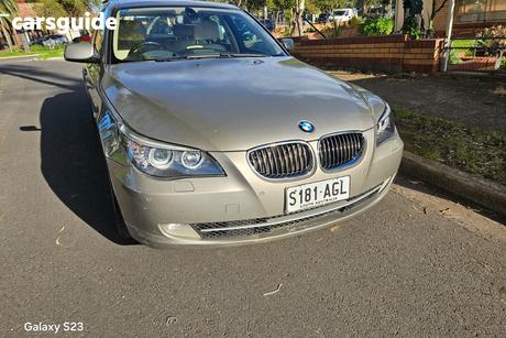Gold 2009 BMW 530D Sedan 30D
