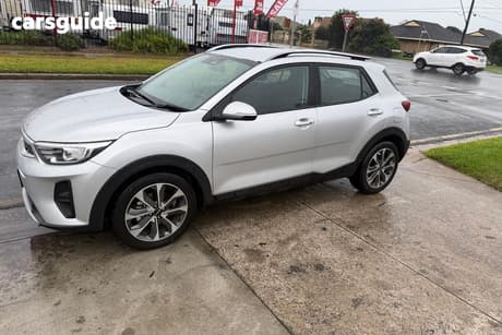 Silver 2021 Kia Stonic Wagon Sport