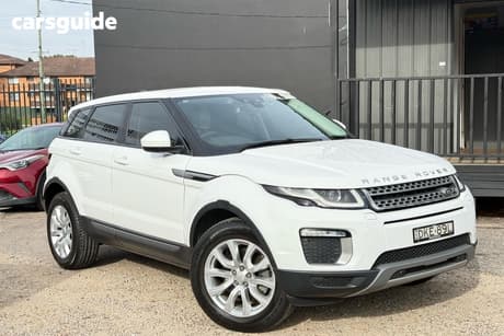 White 2016 Land Rover Range Rover Evoque SUV TD4 180 SE 4X4
