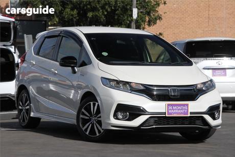 White 2017 Honda Fit Hatch S-PACKAGE (HYBRID)
