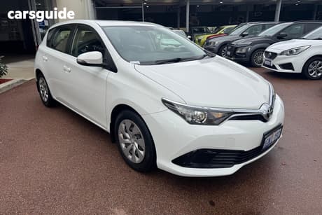White 2018 Toyota Corolla Hatchback Ascent