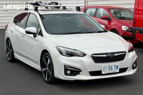 White 2017 Subaru Impreza Hatchback 2.0S (Awd)