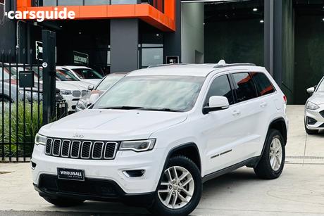 White 2017 Jeep Grand Cherokee Wagon Laredo (4X4)
