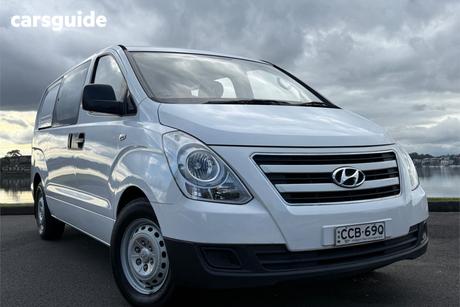 White 2016 Hyundai Iload Van Crew