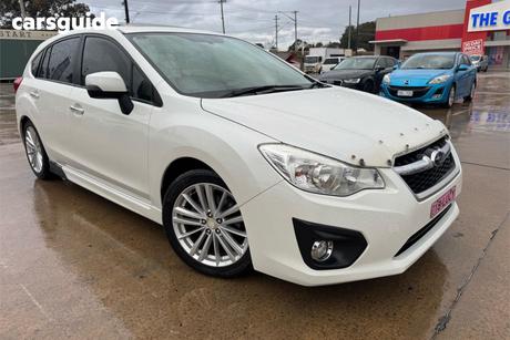 White 2013 Subaru Impreza Hatchback 2.0I-S (Awd)