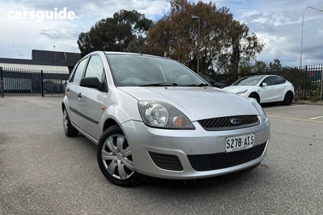 Silver 2006 Ford Fiesta Hatchback Lx