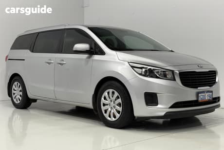 Silver 2016 Kia Carnival Wagon S