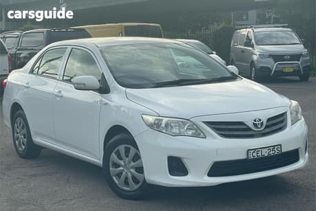 White 2011 Toyota Corolla Sedan Ascent
