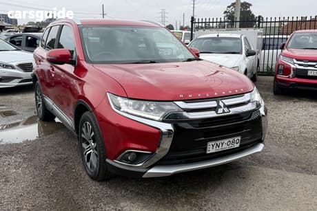 Red 2017 Mitsubishi Outlander Wagon Ls (4X2)