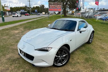 White 2017 Mazda MX-5 Convertible Rf Gt (Black Roof)